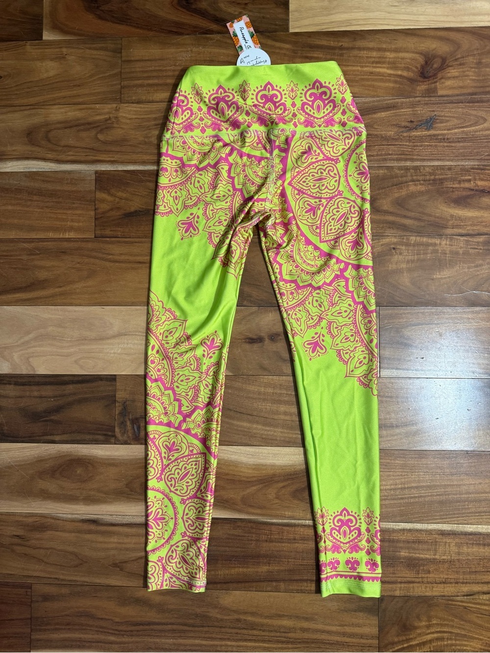 NWT Pineapple Clothing Women’s Neon Green & Pink Mandala Leggings - Picture 4 of 4